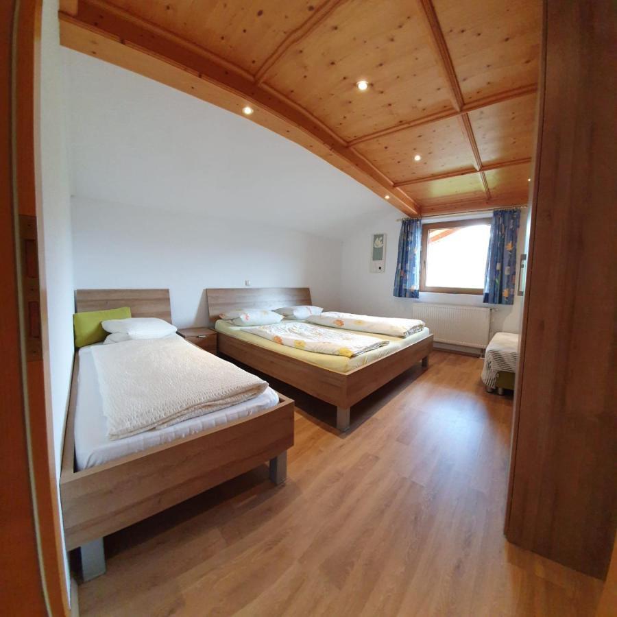 Gaestehaus Floerl 1 ゲルロスベルク エクステリア 写真