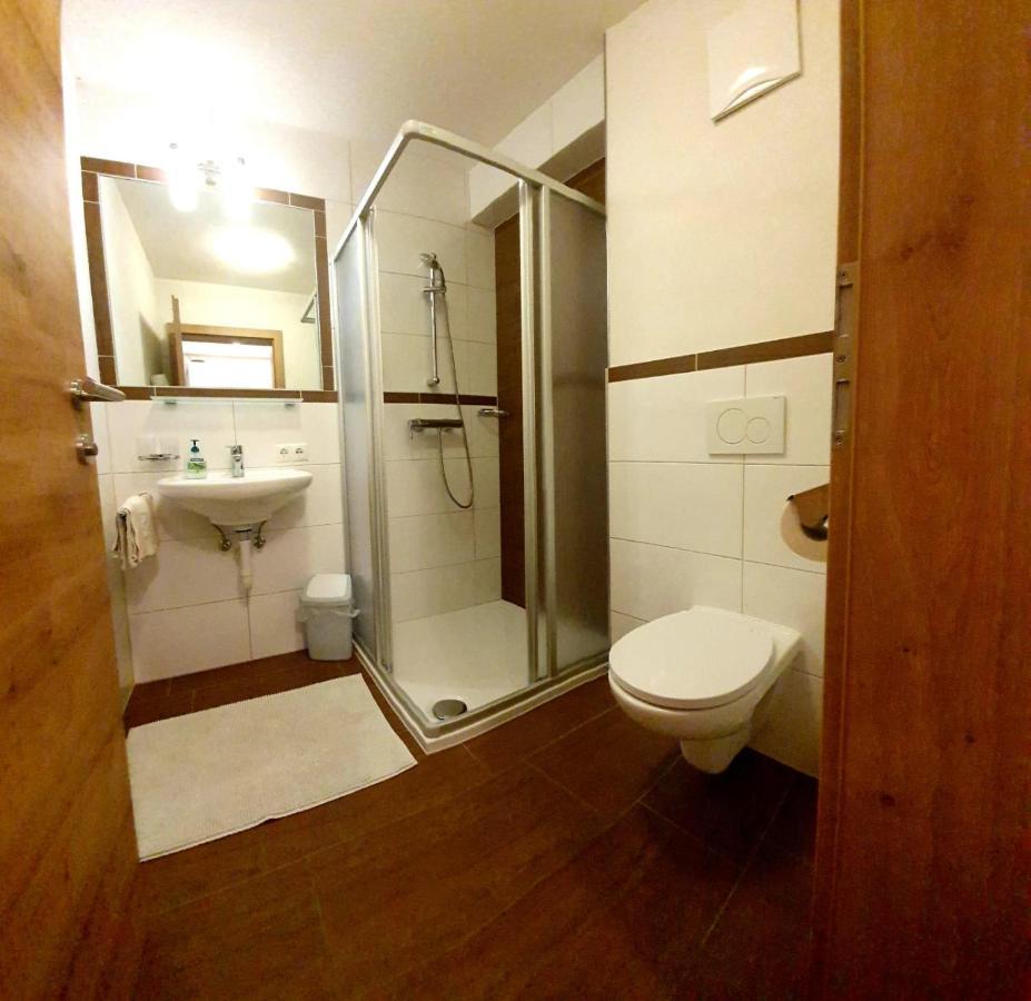 Gaestehaus Floerl 1 ゲルロスベルク エクステリア 写真