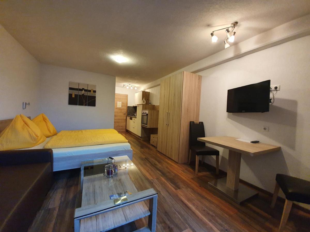 Gaestehaus Floerl 1 ゲルロスベルク エクステリア 写真