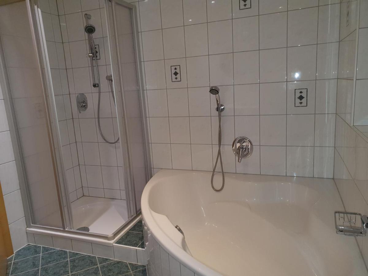 Gaestehaus Floerl 1 ゲルロスベルク エクステリア 写真